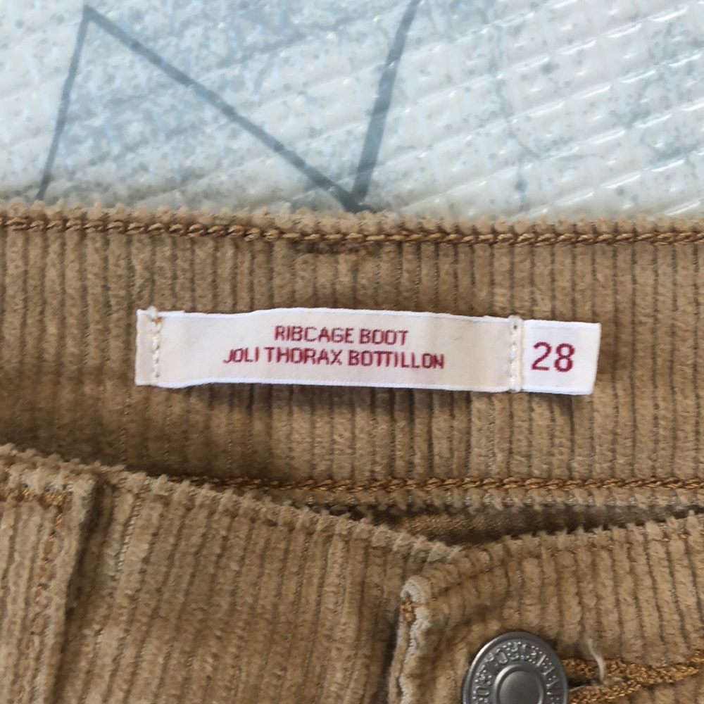 Levi’s Ribcage Boot in Sand Corduroy